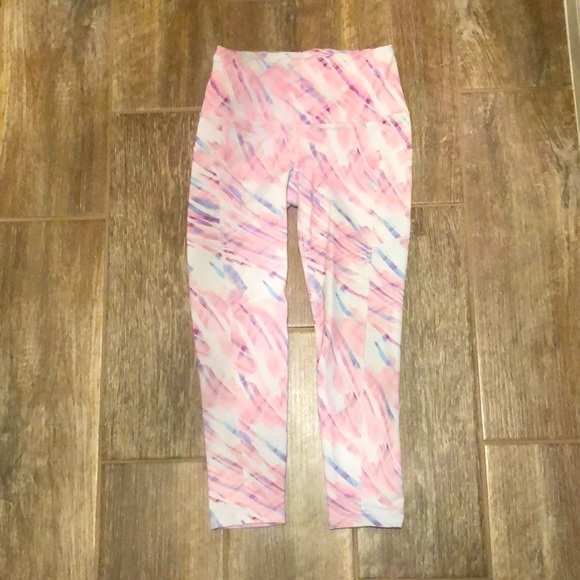 GAIAM Pants - NWOT GAIAM Crop Leggings